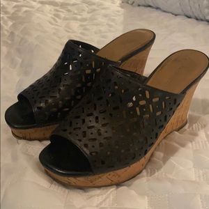 Black laser cut wedges
